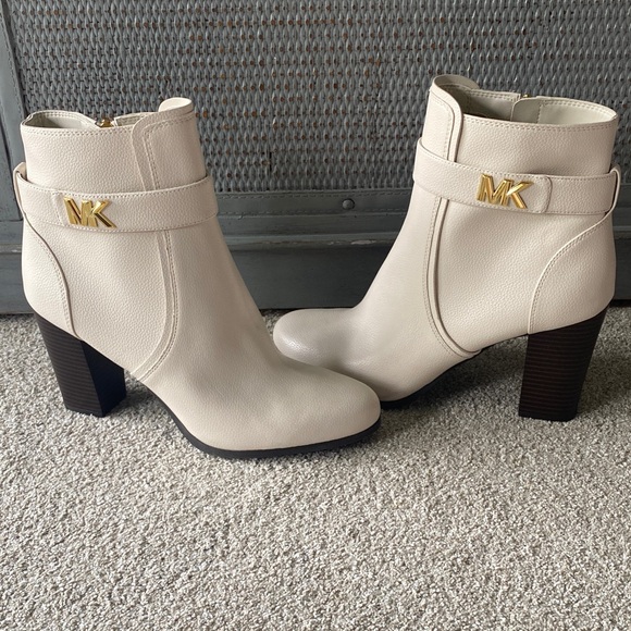 Michael Kors Ankle Boots WOMENS size 11 NWOT - Picture 1 of 17